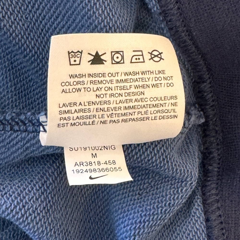 Nike women’s athletic dress. In perfect condition, size Medium. - Picture 3 of 11